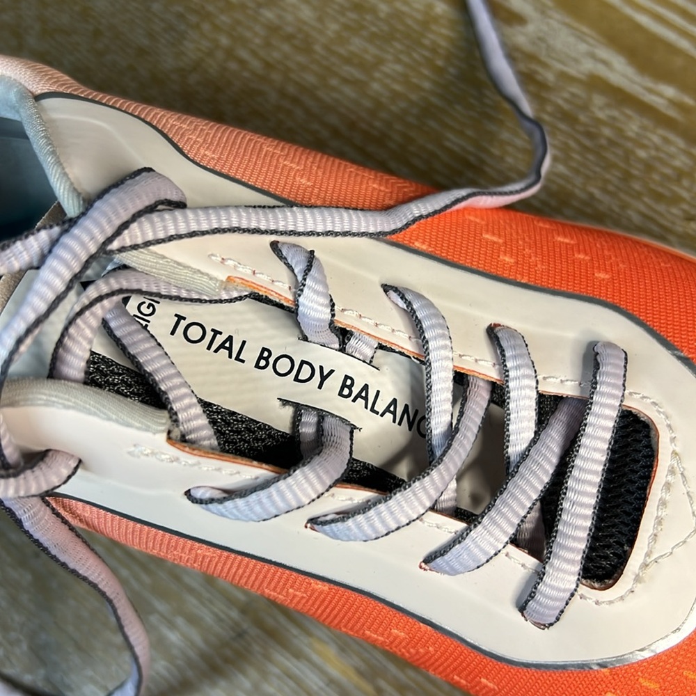 ALIGN Trixie Coral Ombré Nurse Hospital Sneaker 9.5 - Picture 11 of 11